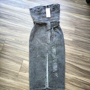 BLACK DENIM Midi dress. Love the look, super cute